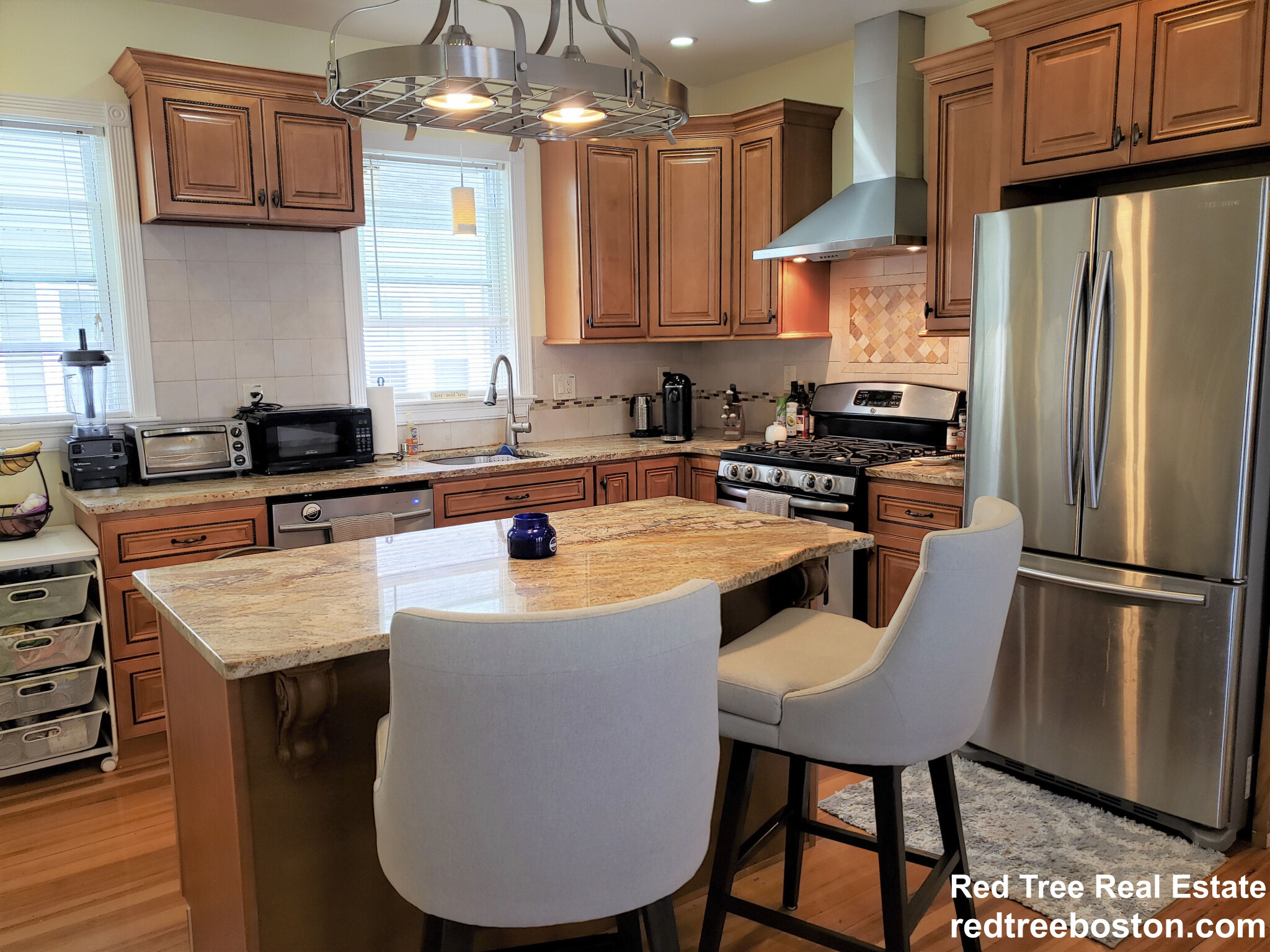 3 bed, 2 bath apartment for rent at 557 Heath St Unit 3, Brookline — photo 1 of 11