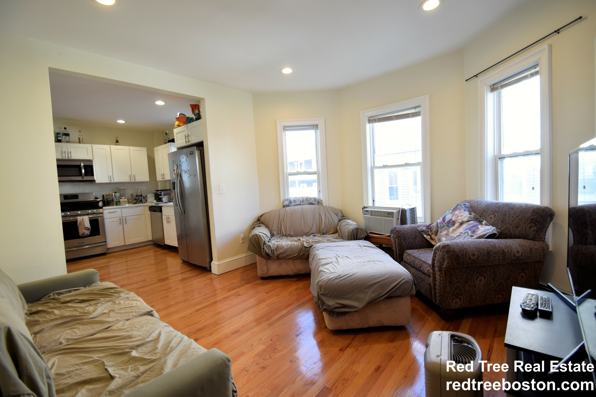 3 bed, 2 bath apartment for rent at 9 Winter Hill Rd Unit 1, Medford — photo 14 of 17