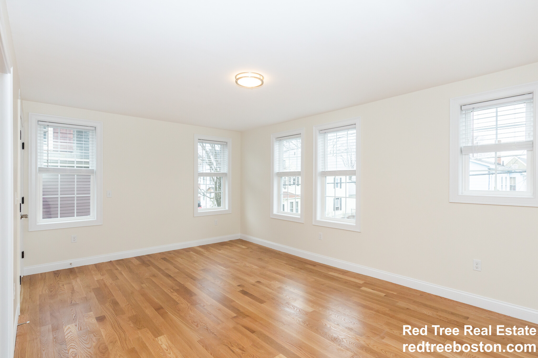 51 Fulton St, Medford