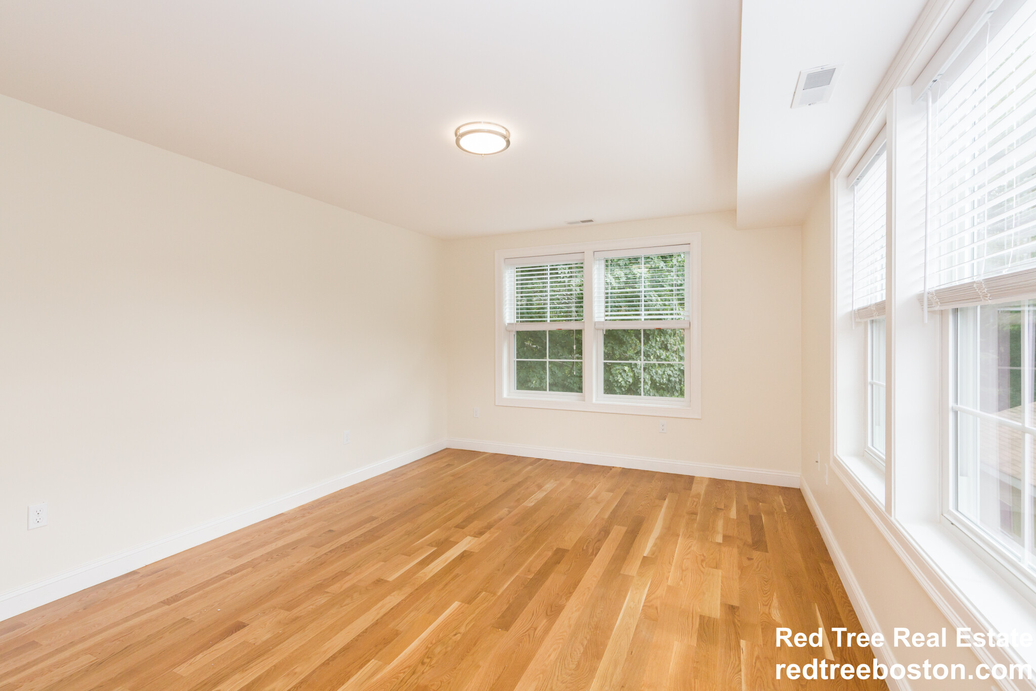 217 Arlington St, Medford