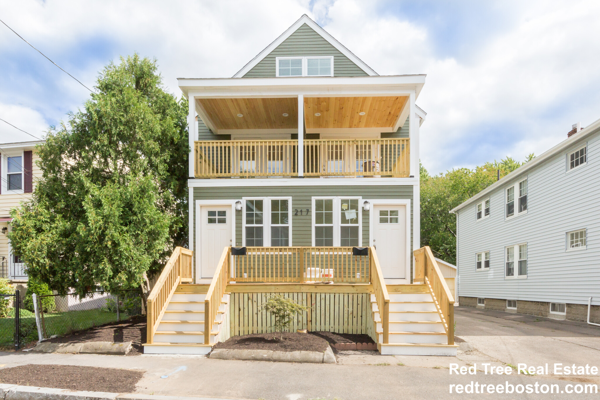 217 Arlington St, Medford