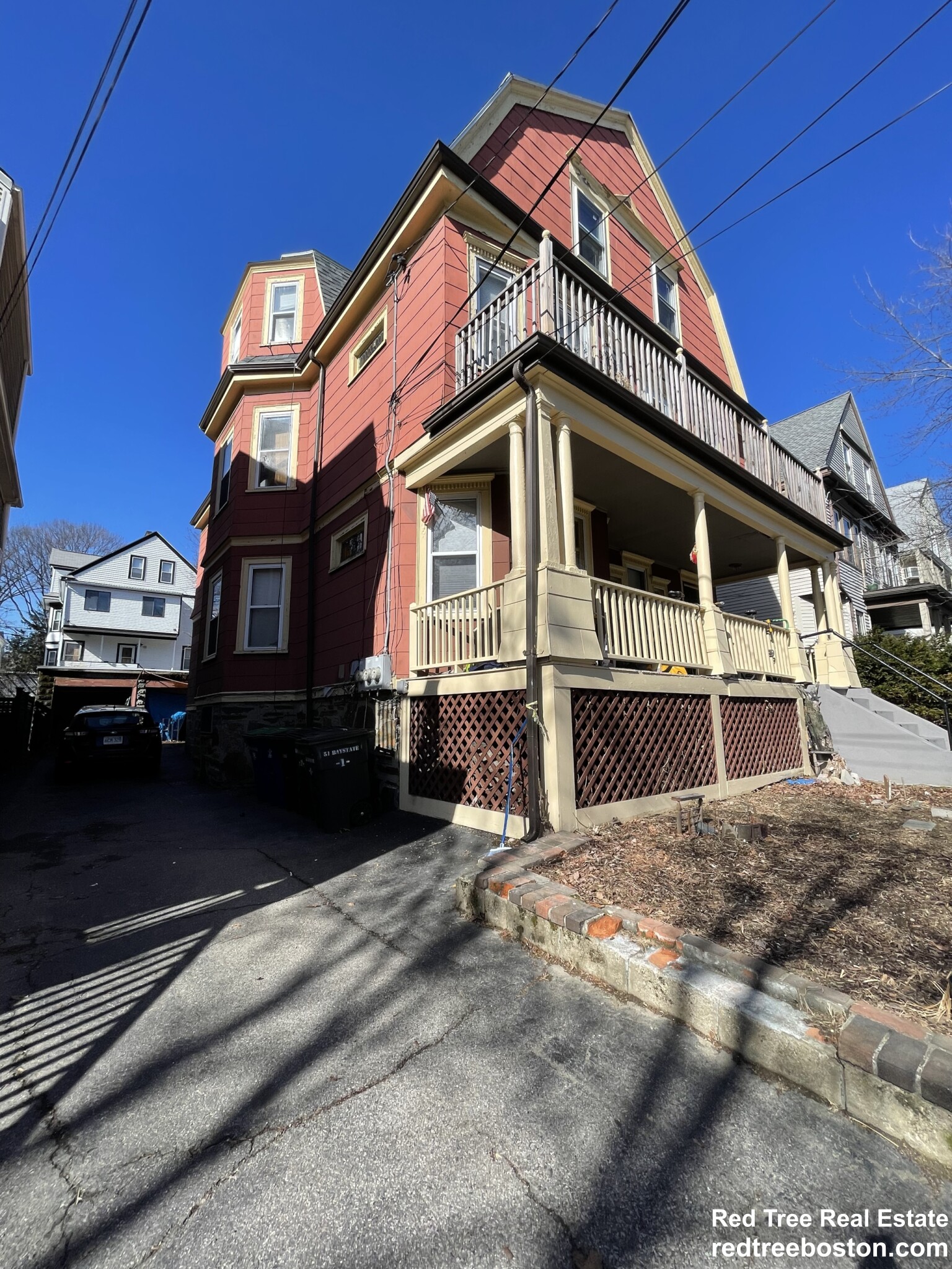 51 Bay State Ave, Davis Square