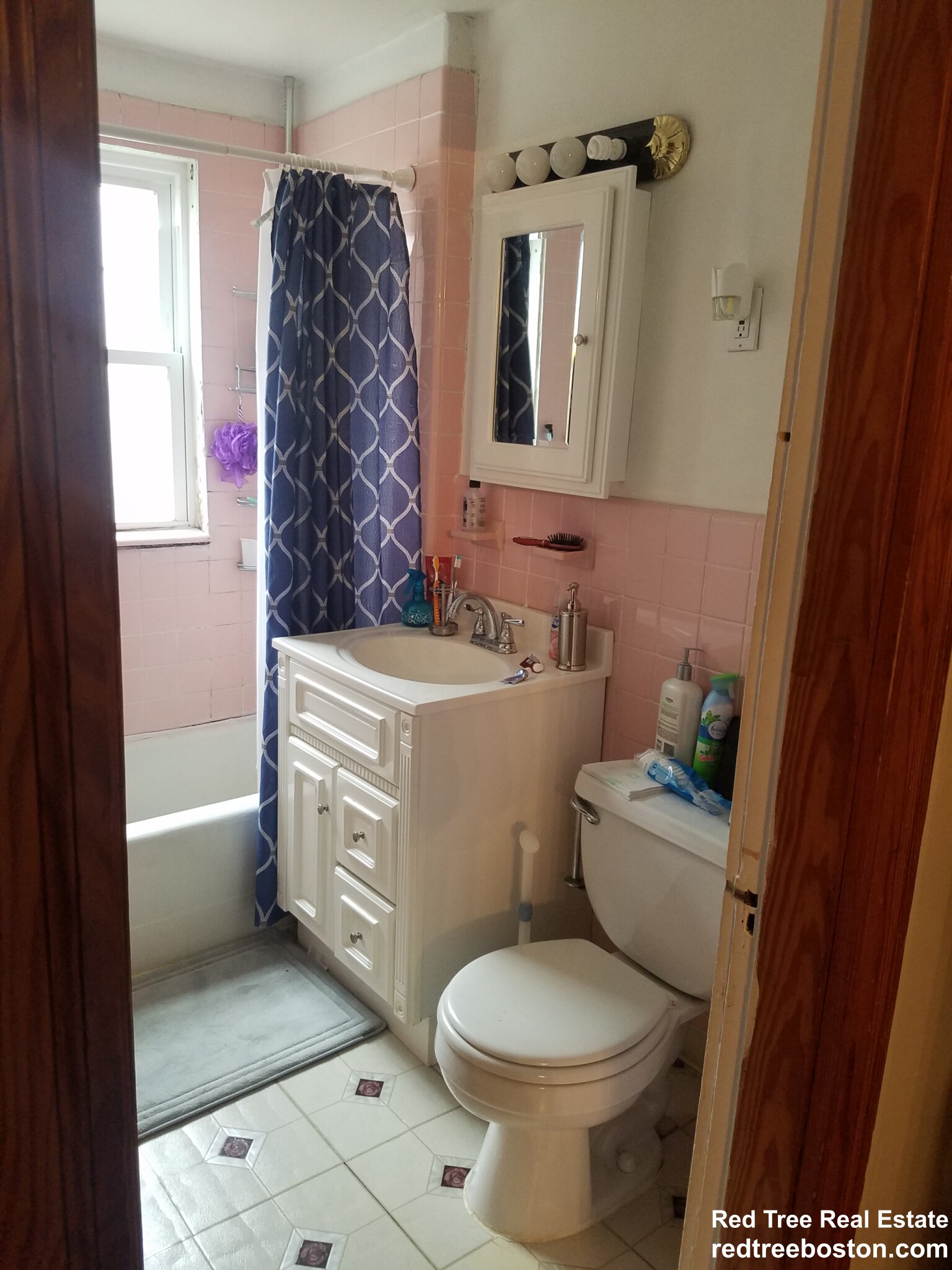 2 bed, 1 bath apartment for rent at 141-143 Willow St, West Roxbury — photo 4 of 7