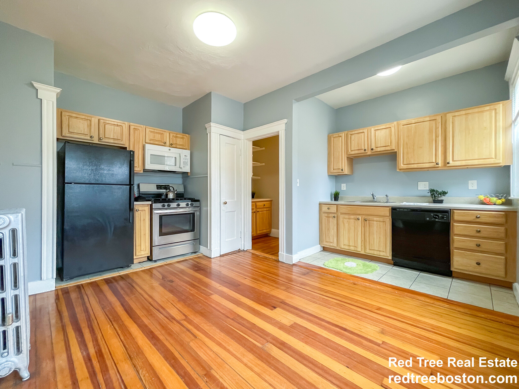 2 bed, 1 bath apartment for rent at 301 Fuller St Unit 3, Dorchester — photo 3 of 10