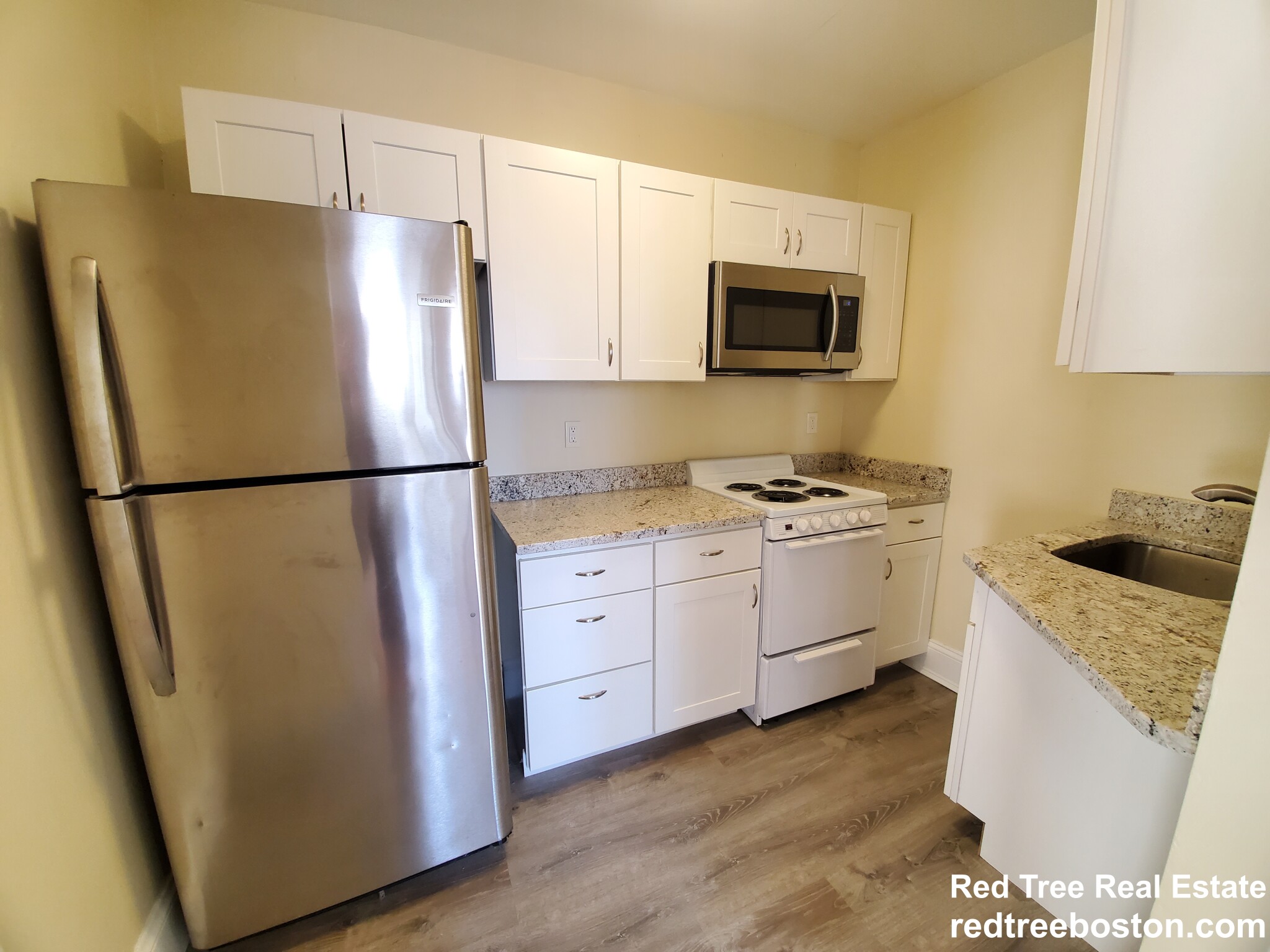 Studio bed, 1 bath apartment for rent at 21 Herrick Rd Unit 5A, Newton — photo 4 of 8