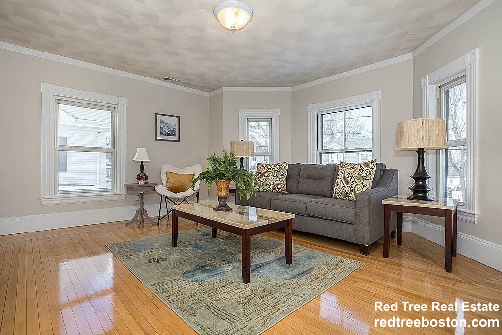 2 bed, 1 bath apartment for rent at 16 Scott St Unit 2, Woburn