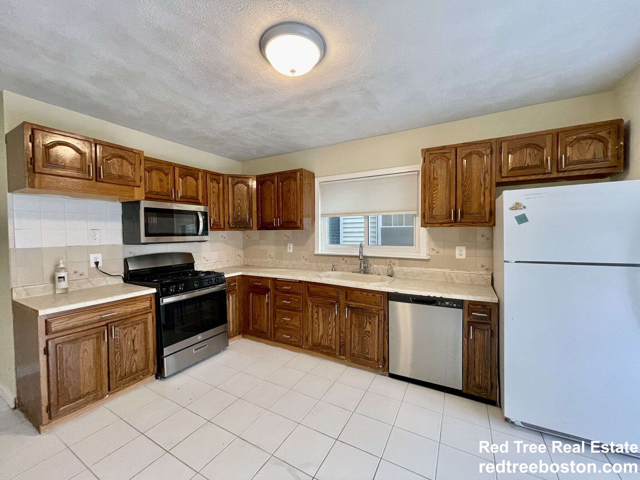 3 bed, 2 bath apartment for rent at 469 Windsor St Unit 1, East Cambridge — photo 8 of 39