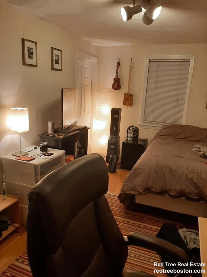 11 Kinross Rd, Brighton