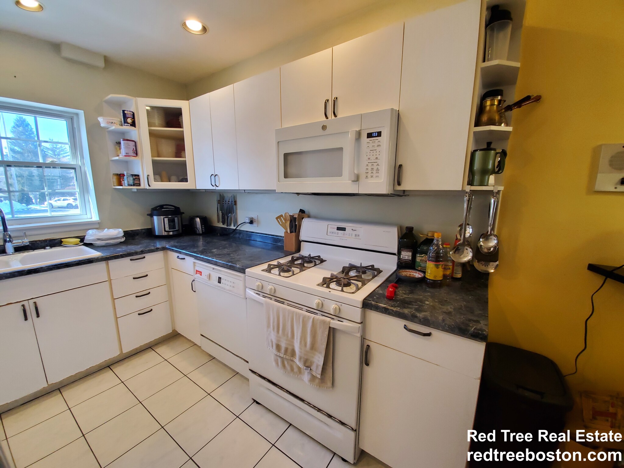 162 Lake Shore Rd, Brighton