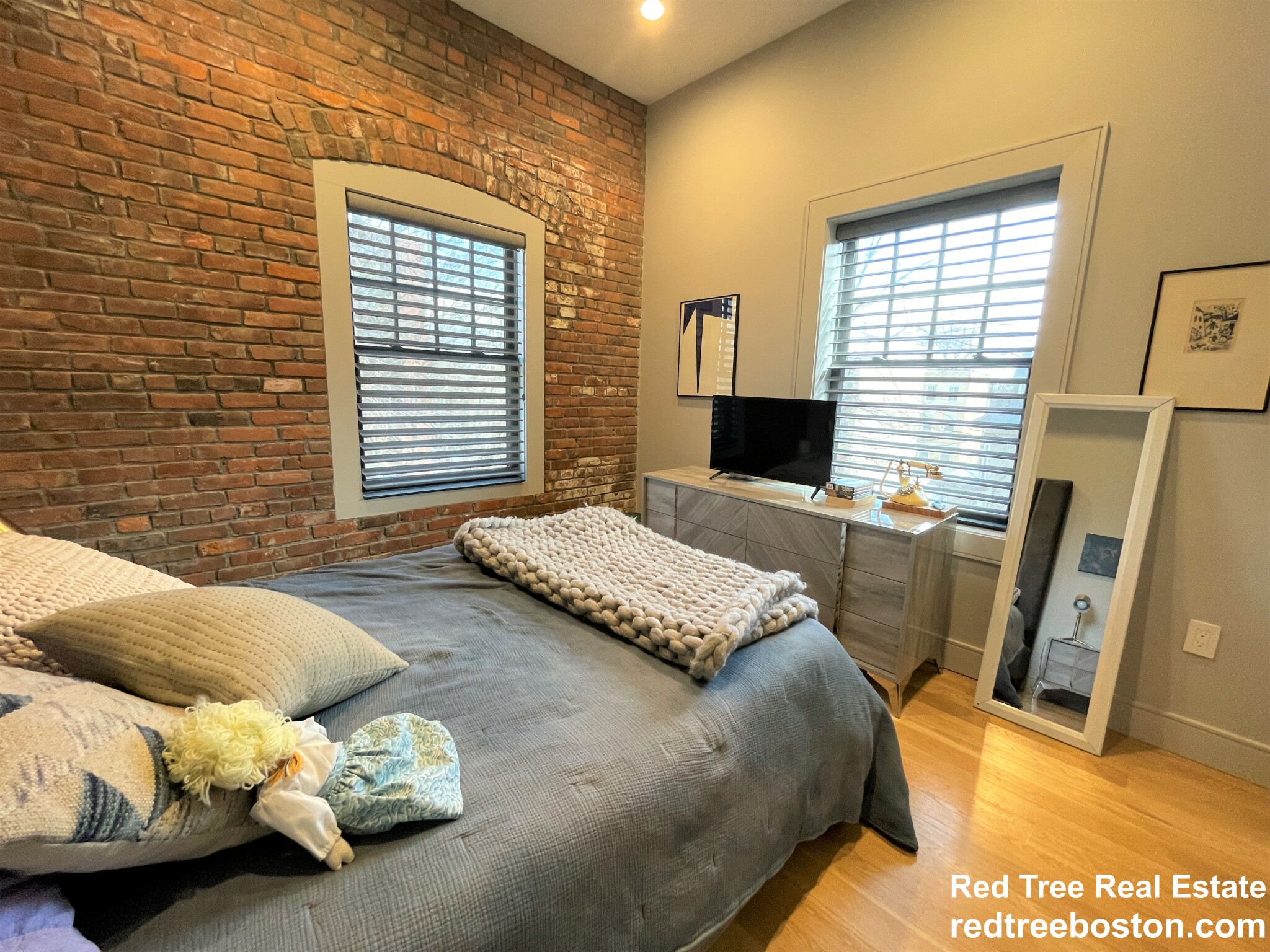 4 bed, 3 bath apartment for rent at 47 Winchester St Unit 3, Coolidge Corner — photo 15 of 35