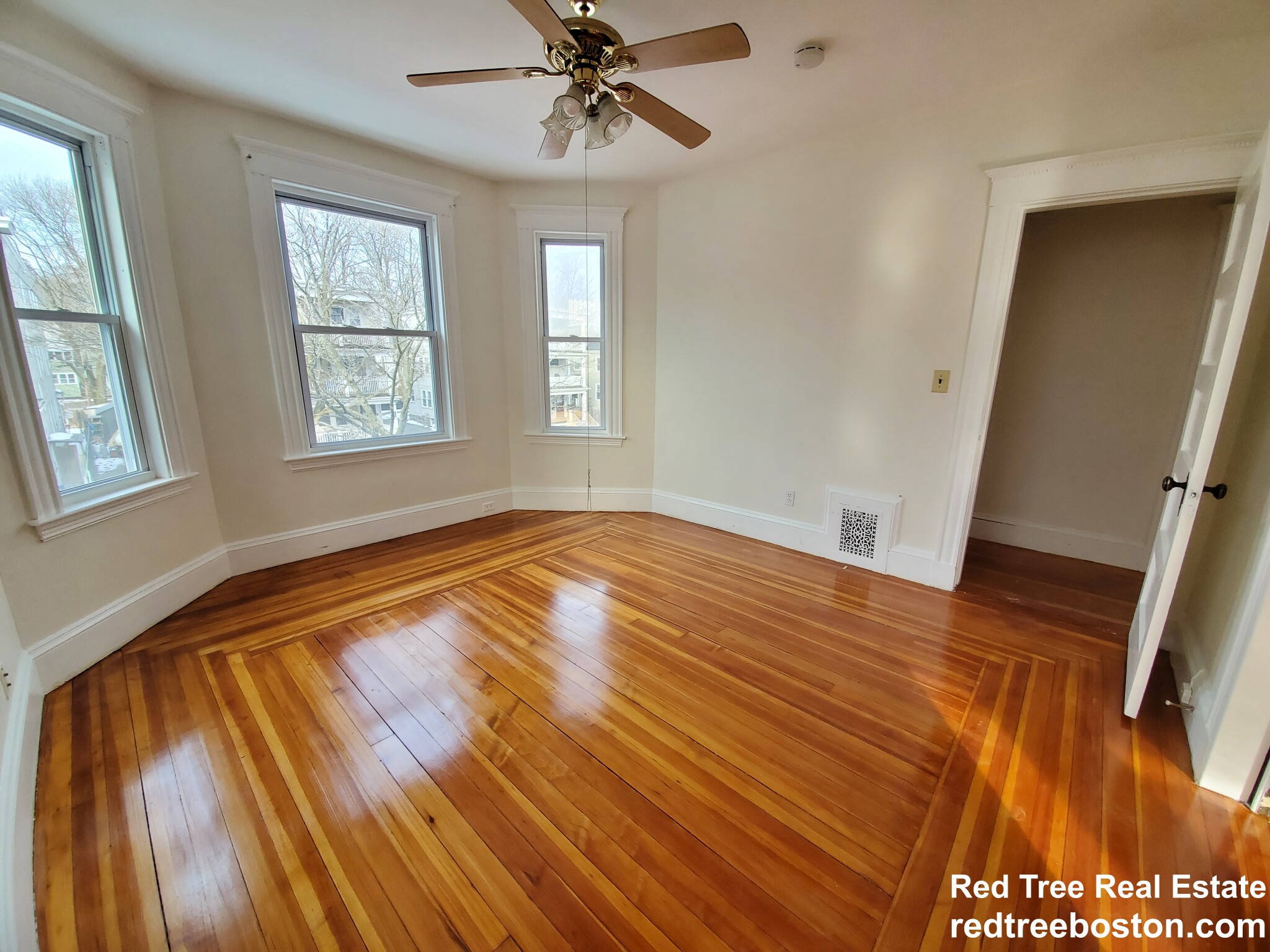 250 Belgrade Ave, Roslindale