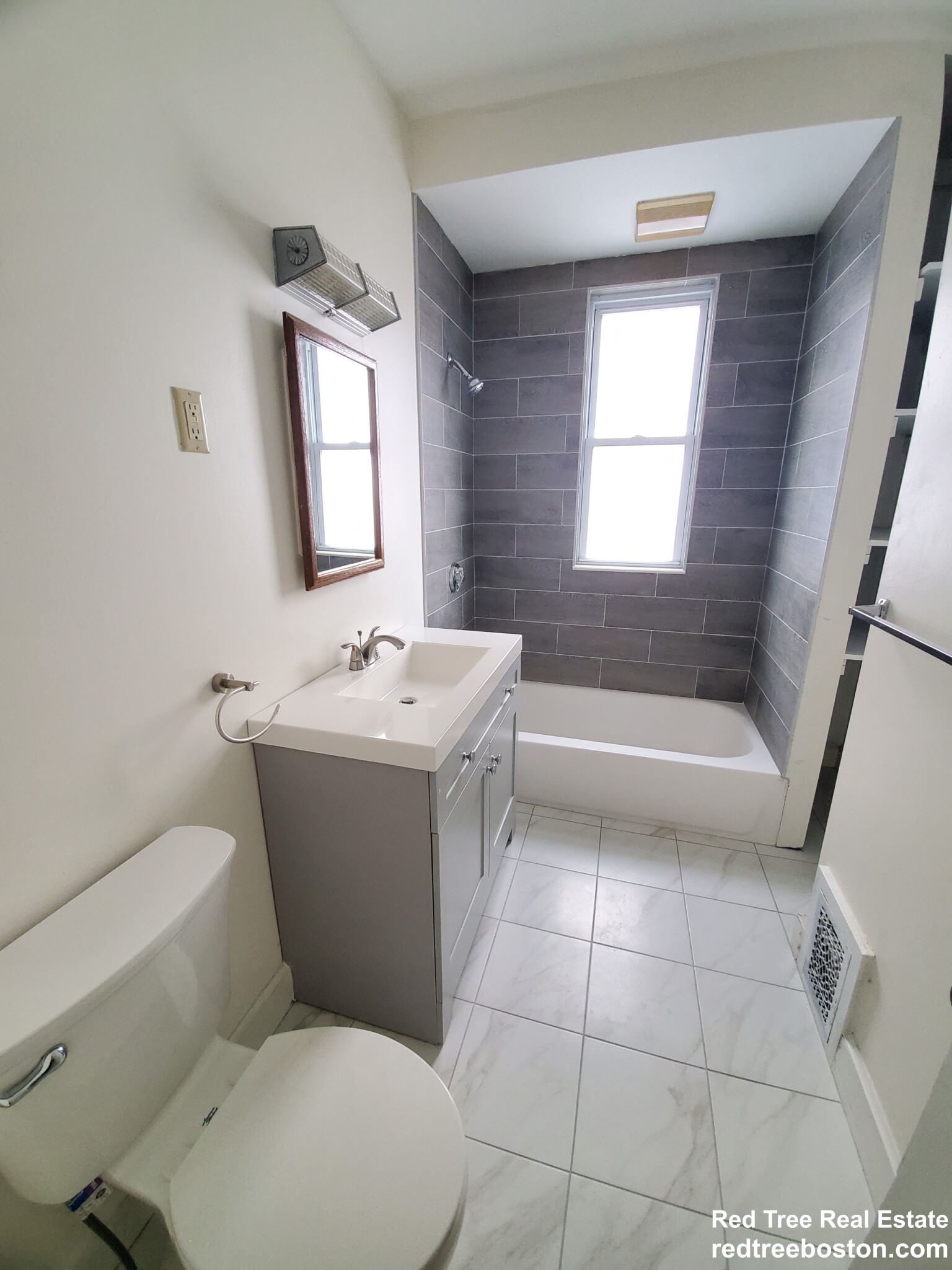 250 Belgrade Ave, Roslindale