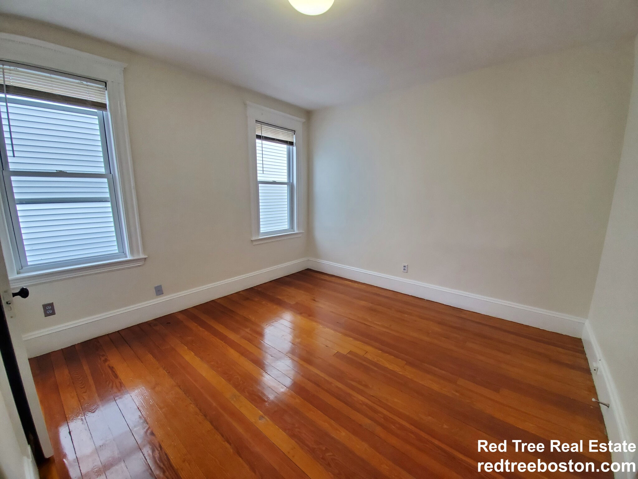 250 Belgrade Ave, Roslindale