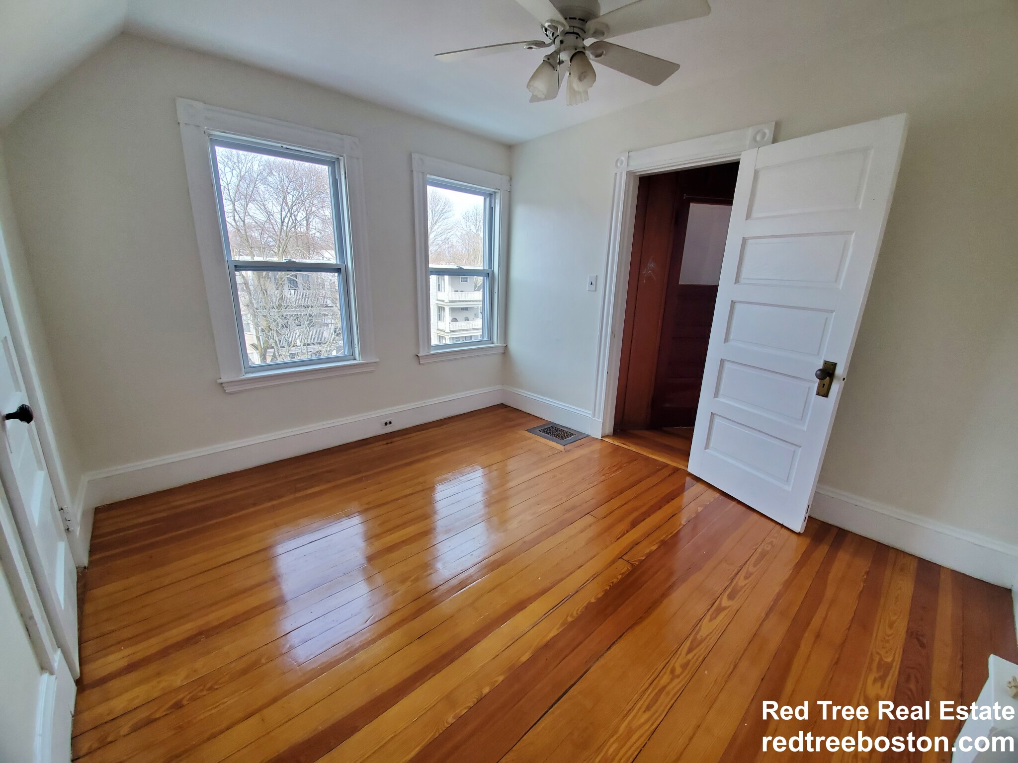 250 Belgrade Ave, Roslindale