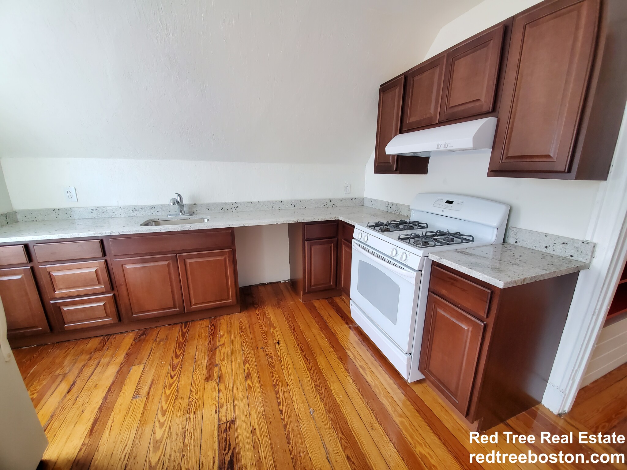 250 Belgrade Ave, Roslindale