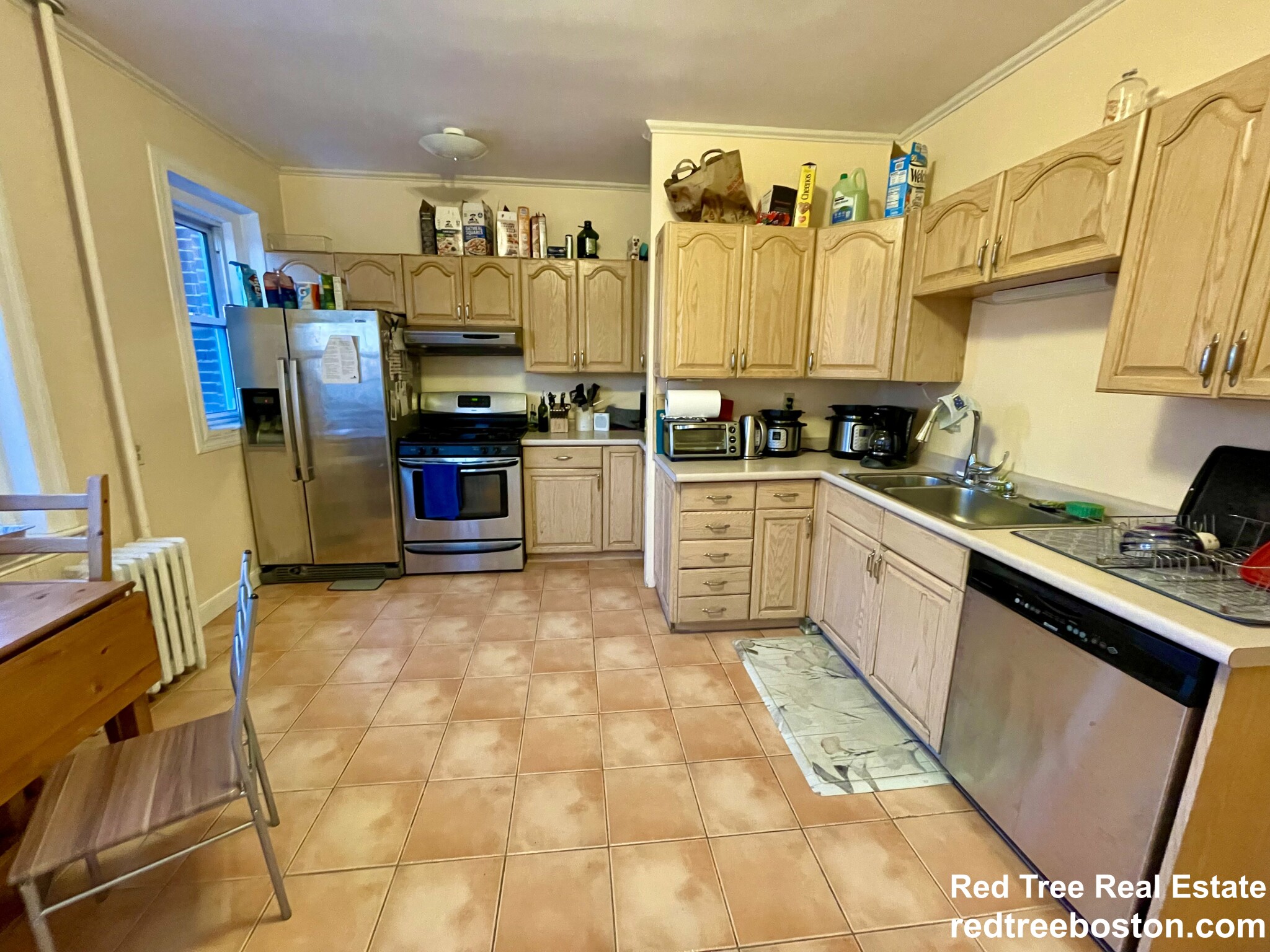 3 bed, 2 bath apartment for rent at 119 Winthrop Rd Unit 4, Brookline — photo 7 of 29
