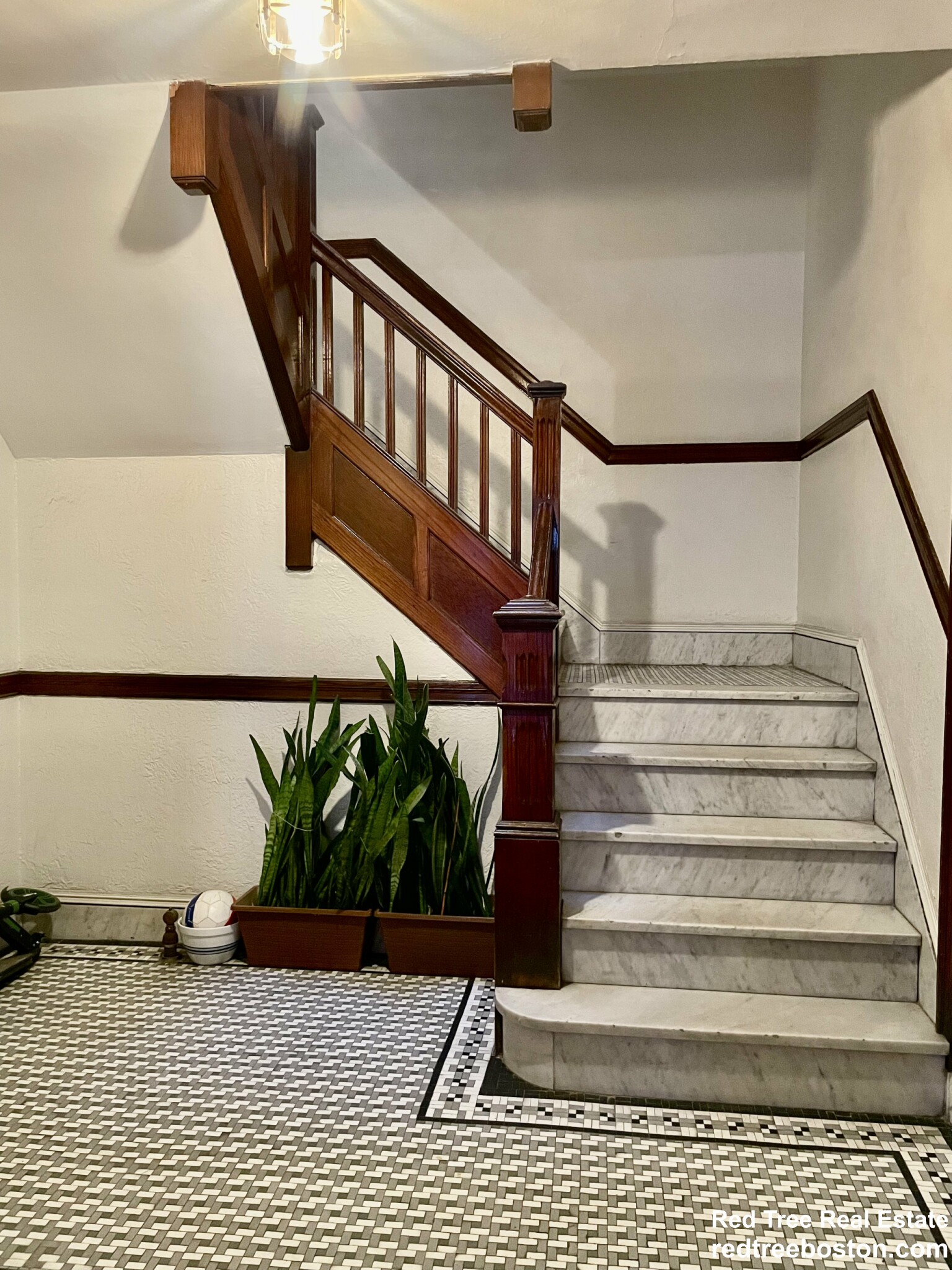 3 bed, 2 bath apartment for rent at 119 Winthrop Rd Unit 4, Brookline — photo 19 of 29