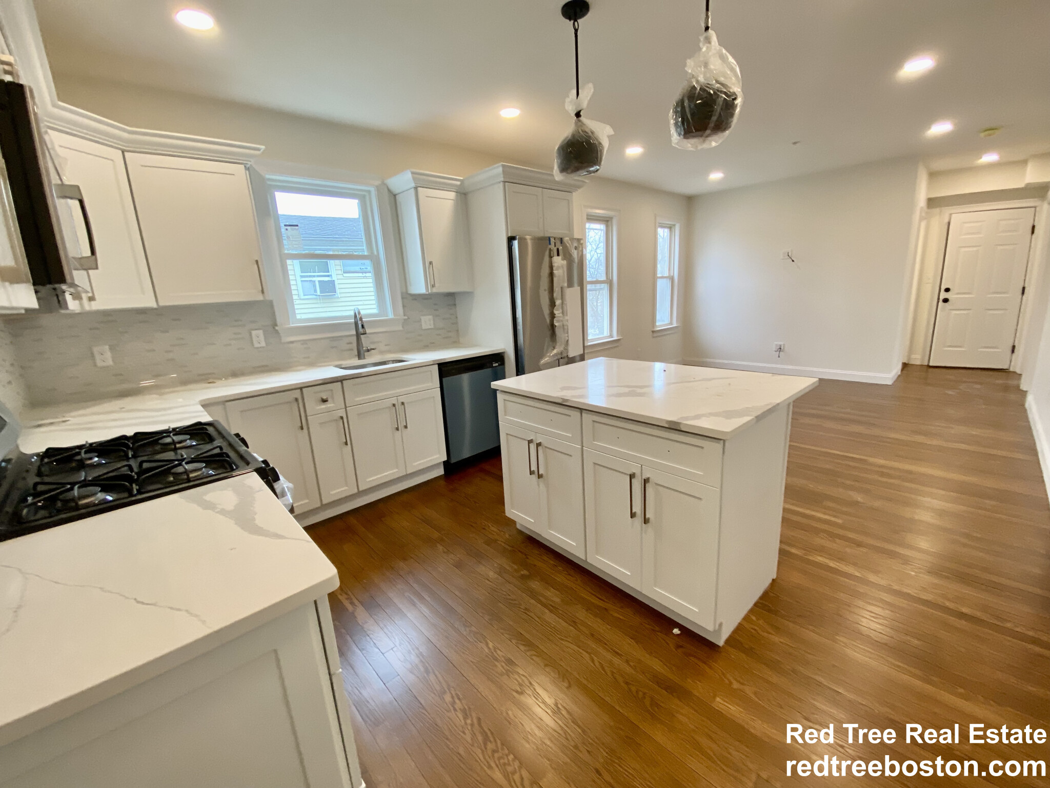 19-21 Bellevue St, Banks Square