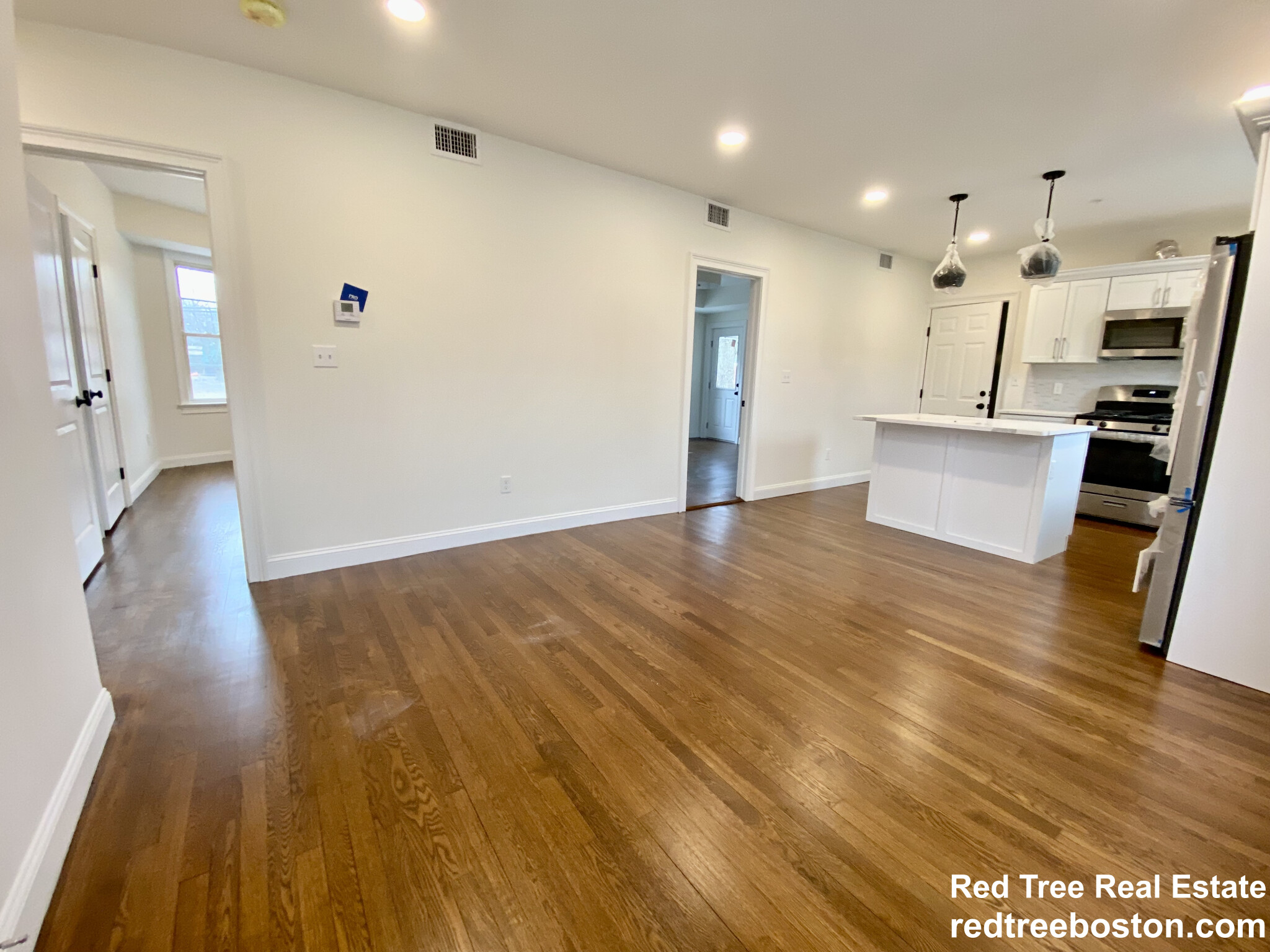 19-21 Bellevue St, Banks Square