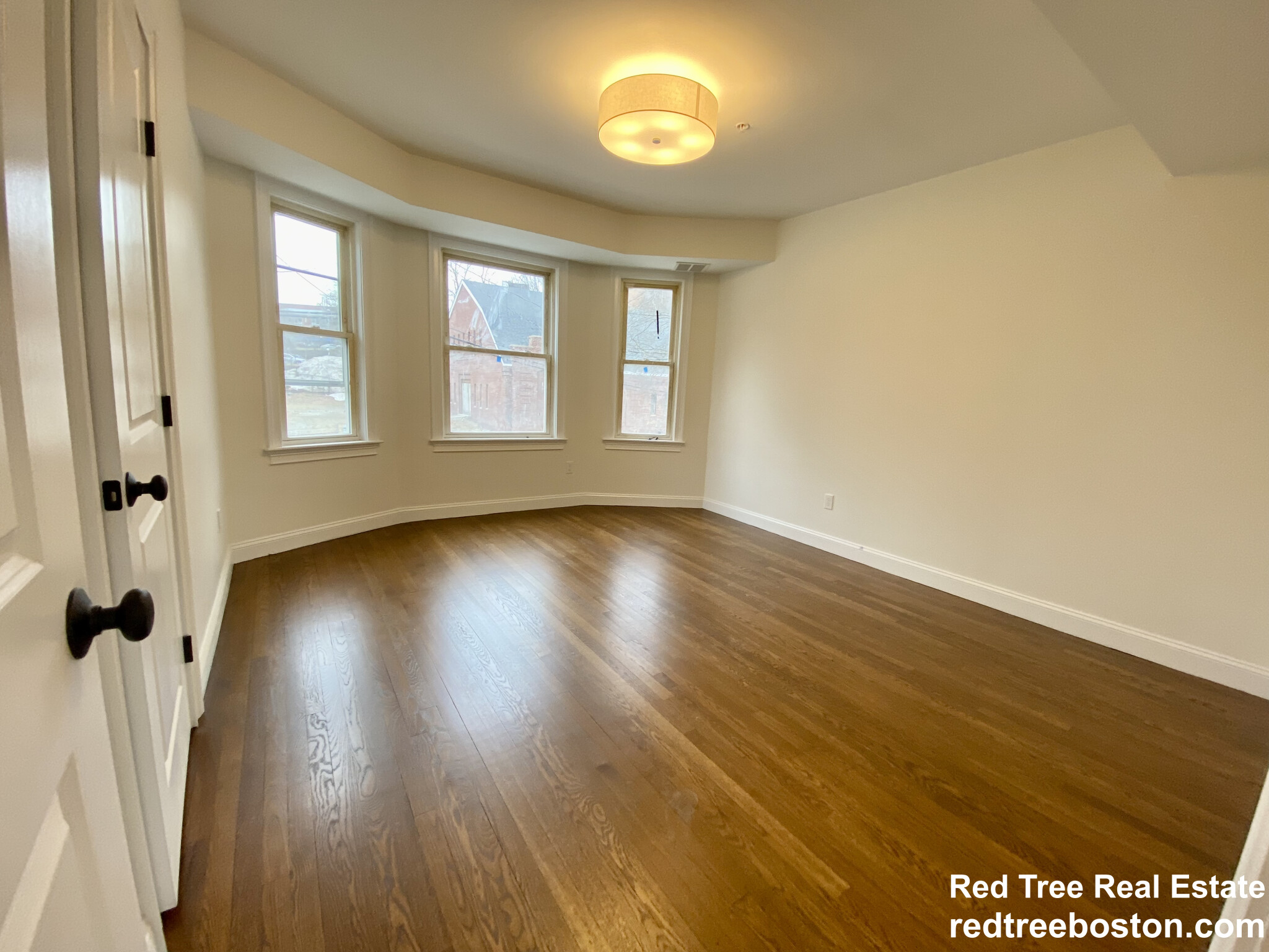 19-21 Bellevue St, Banks Square