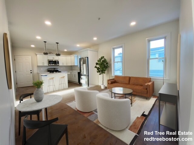 19-21 Bellevue St, Banks Square