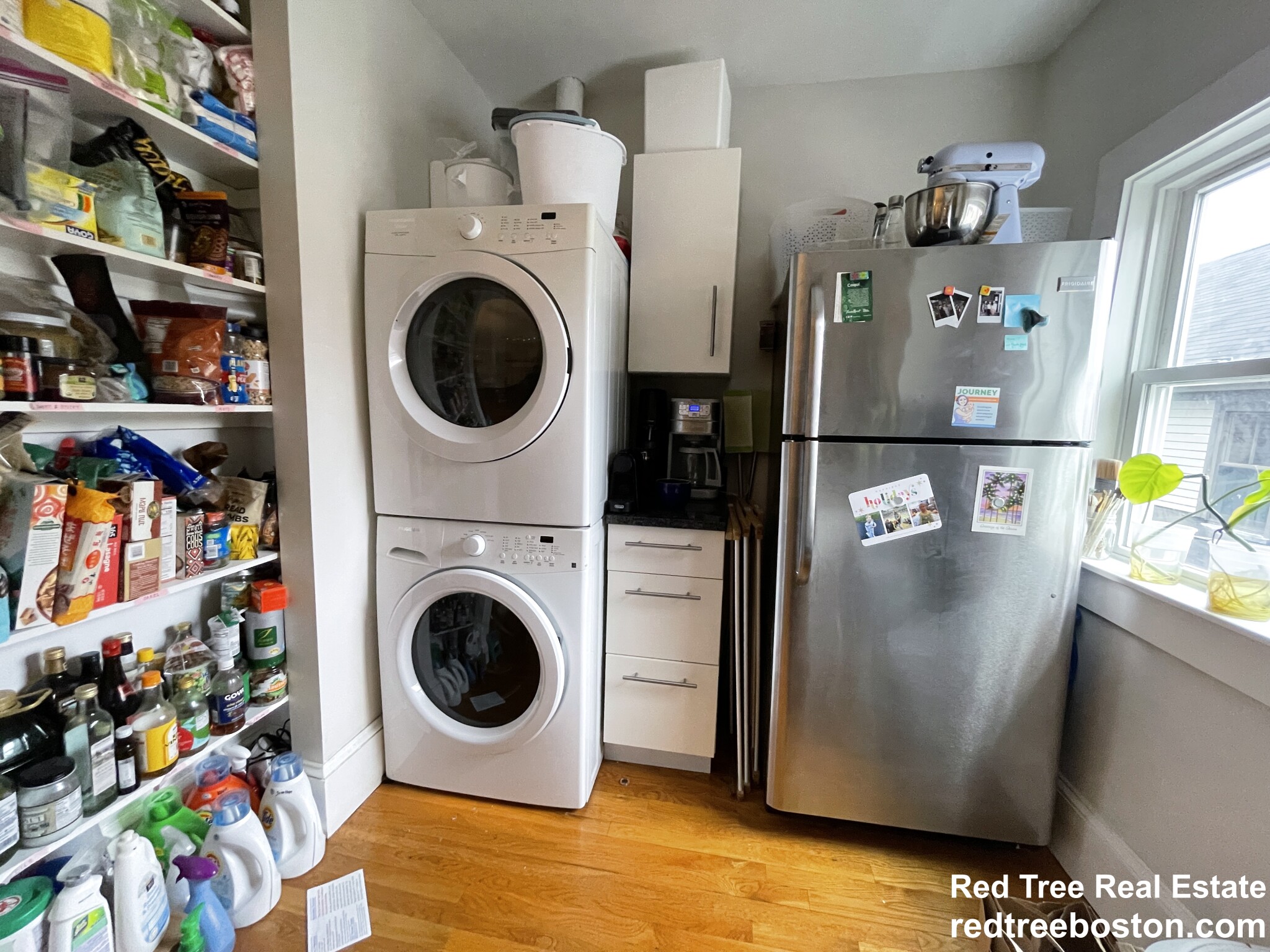 4 bed, 1 bath apartment for rent at 5 Riverside Rd Unit 2, Cambridgeport — photo 5 of 43