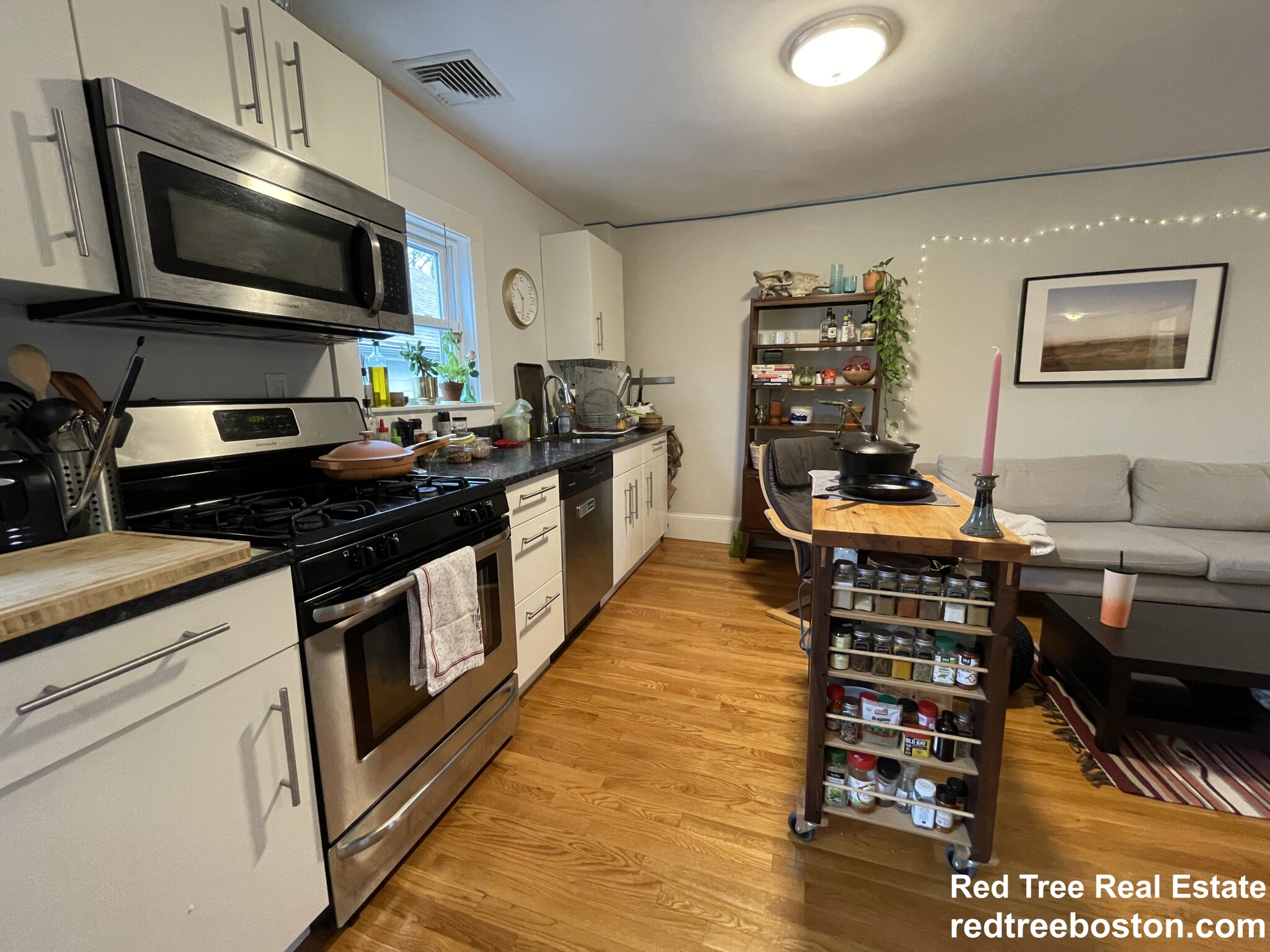 4 bed, 1 bath apartment for rent at 5 Riverside Rd Unit 2, Cambridgeport — photo 3 of 43