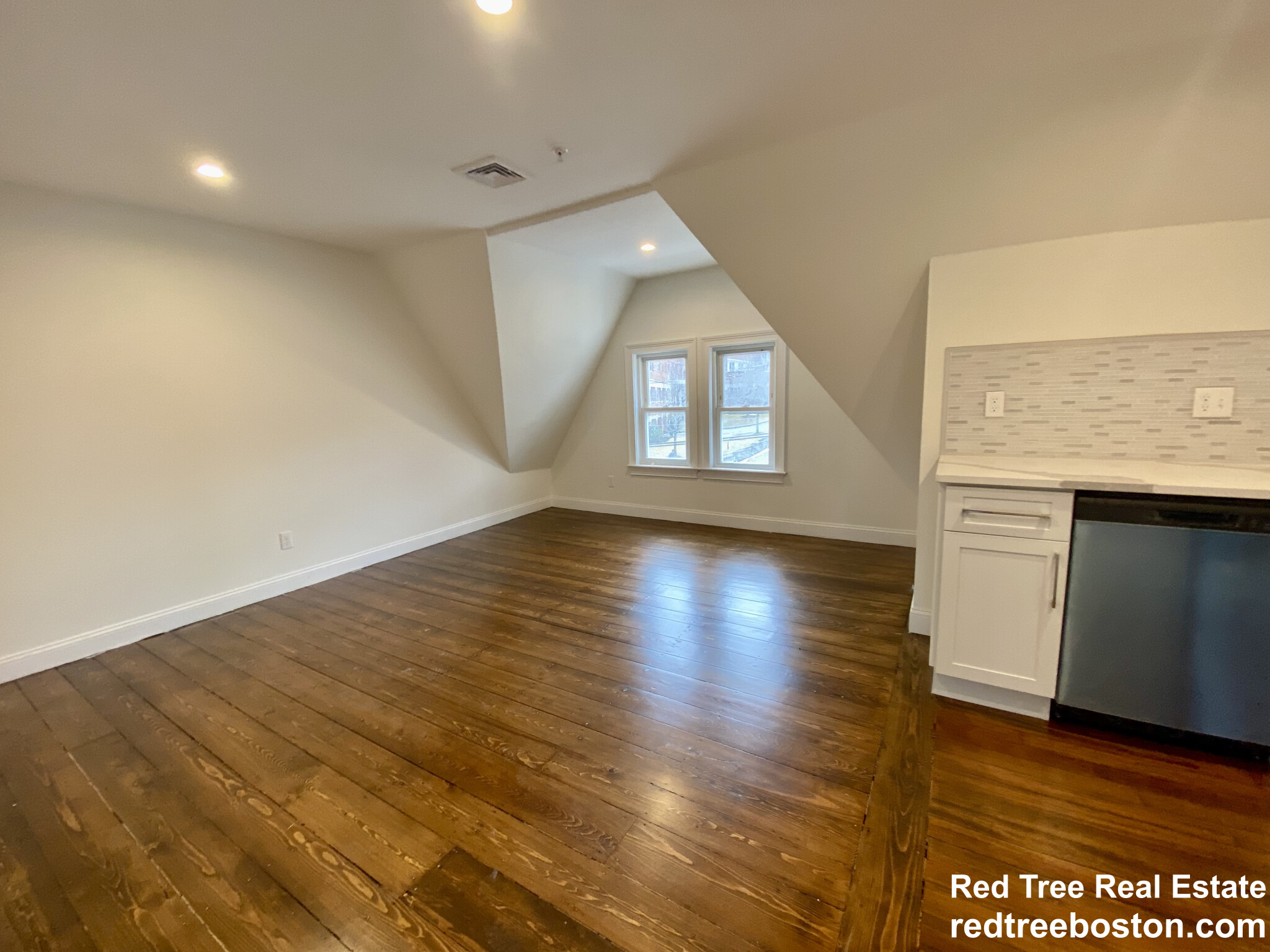 19 21 Bellevue St, Waltham