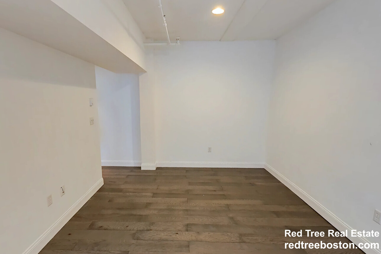 107 Queensberry St, Fenway