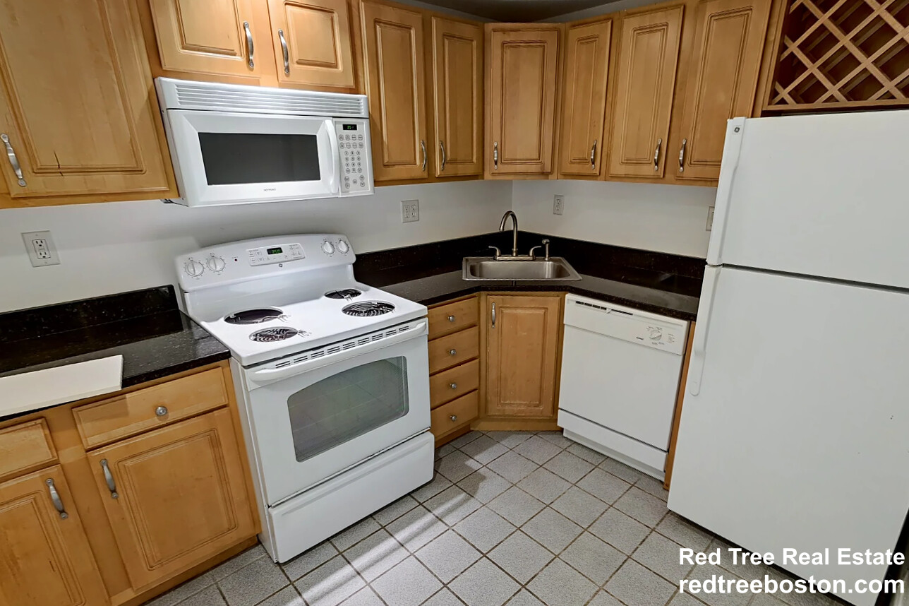 107 Queensberry St, Fenway