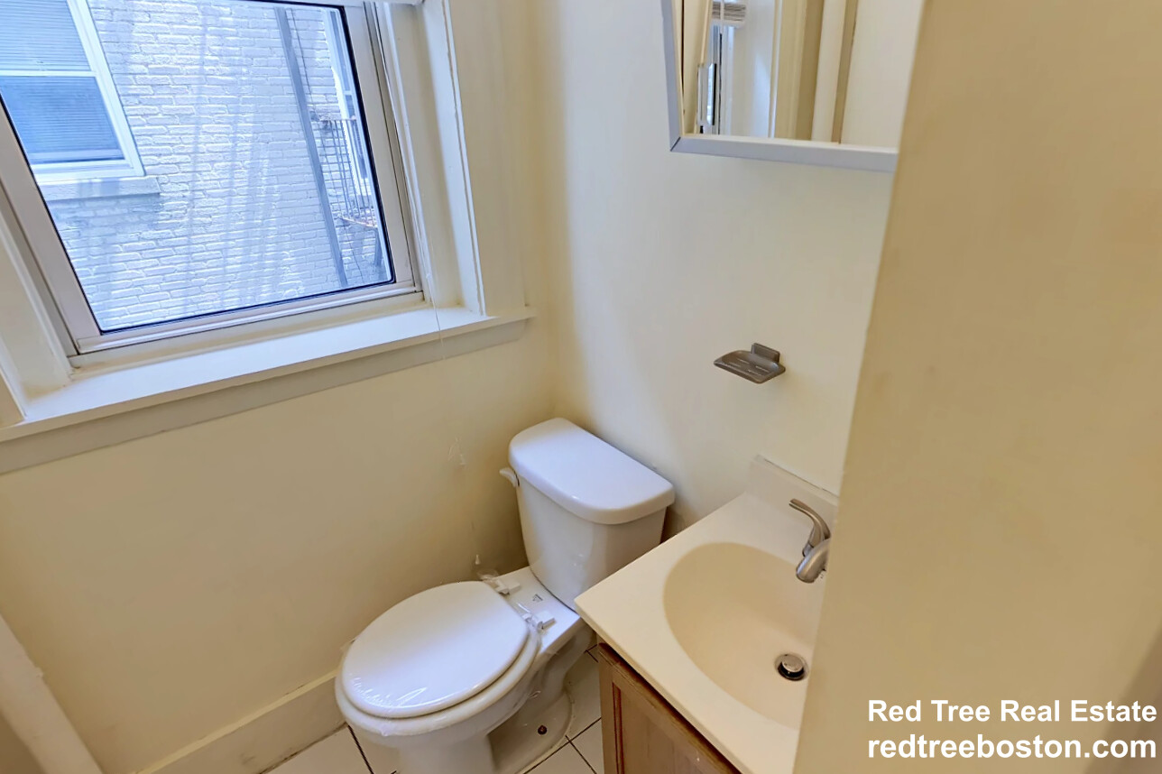 55 Queensberry St, Fenway