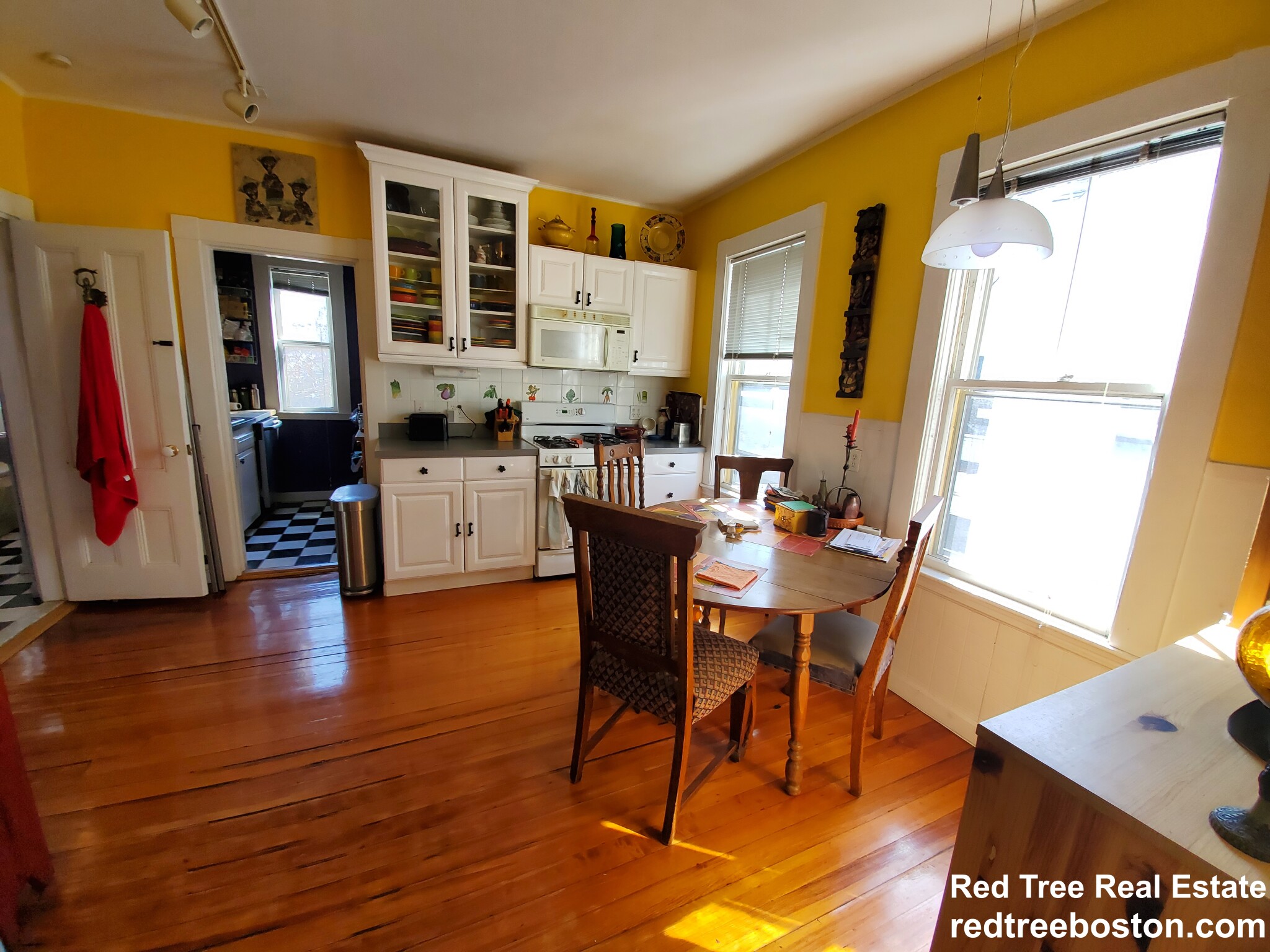 2 bed, 1 bath apartment for rent at 11 Irving St Unit 2, Somerville — photo 6 of 15