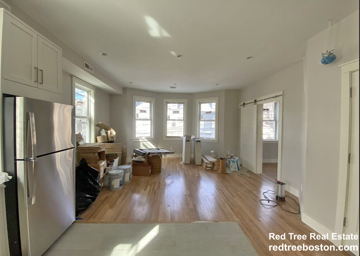 70 Spring St, East Cambridge