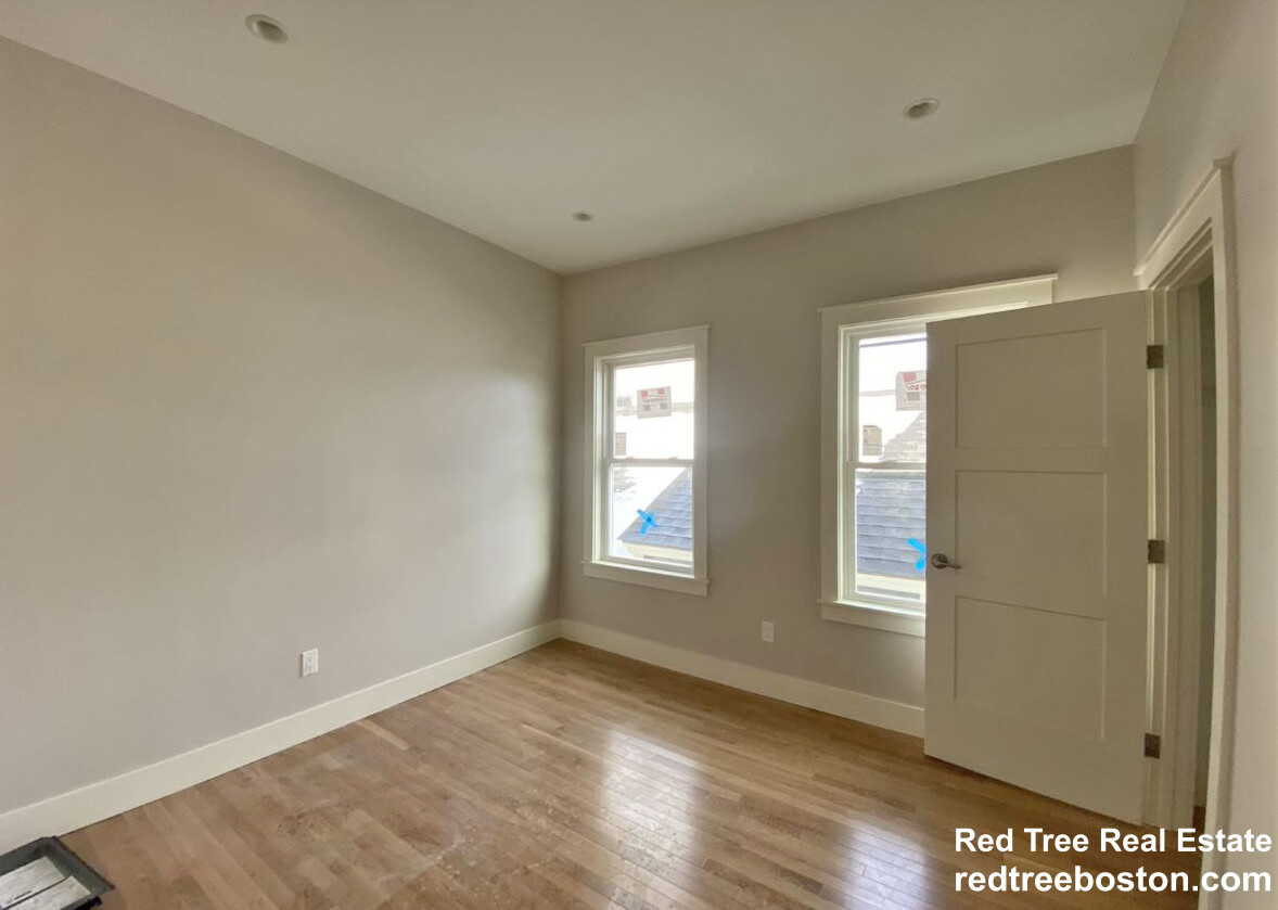 70 Spring St, East Cambridge