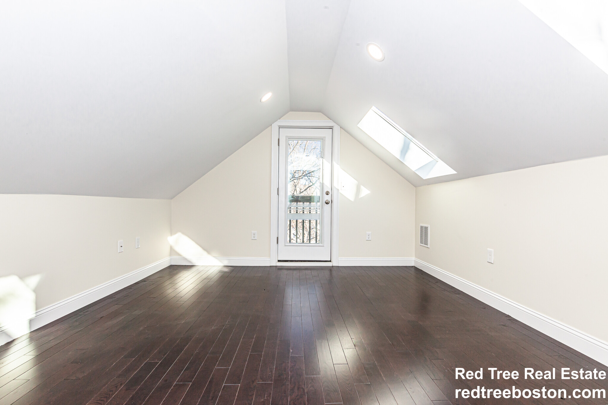 77 Winchester St, Medford