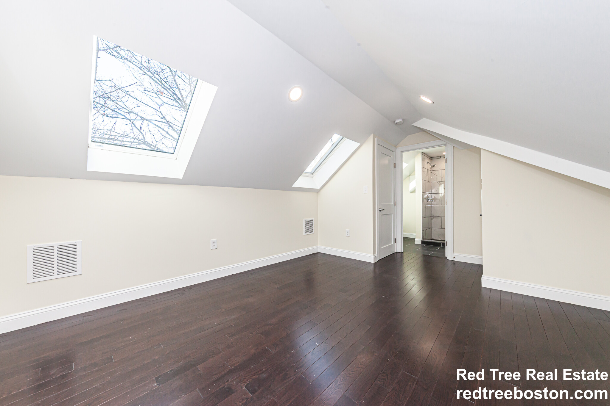 77 Winchester St, Medford