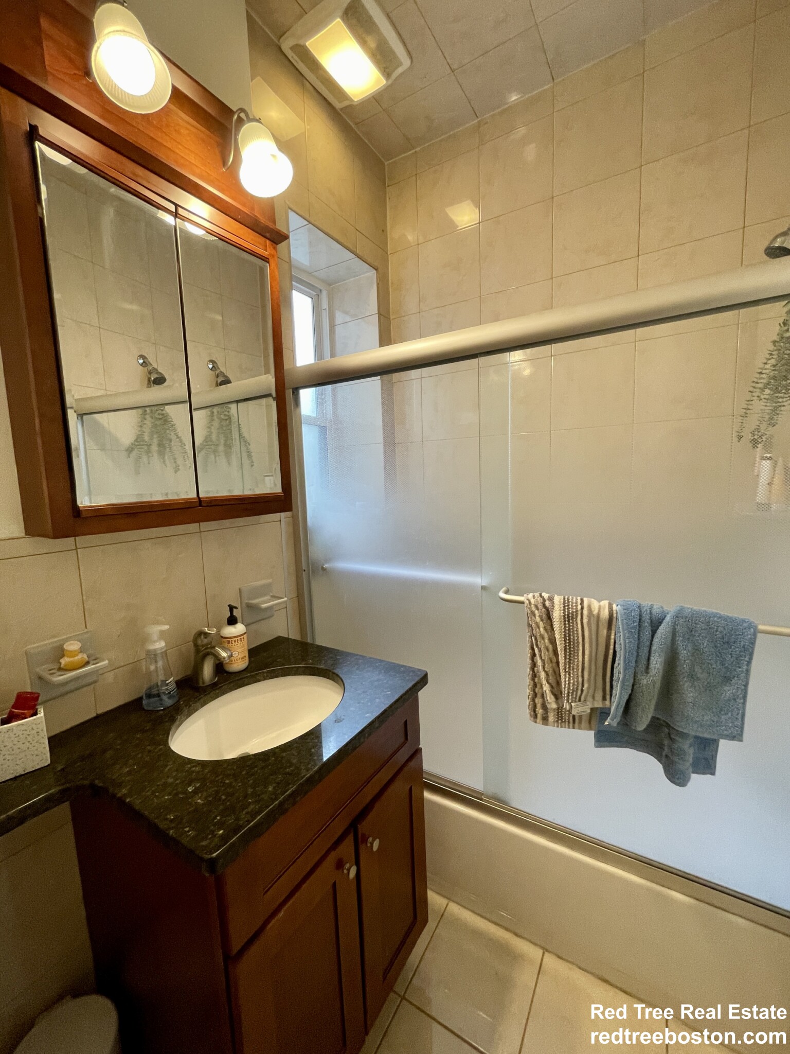 1564 Commonwealth Ave, Brighton