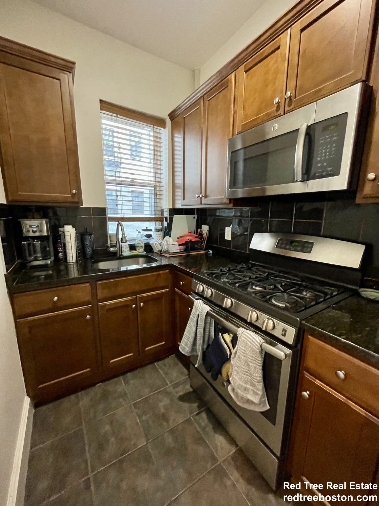 1564 Commonwealth Ave, Brighton