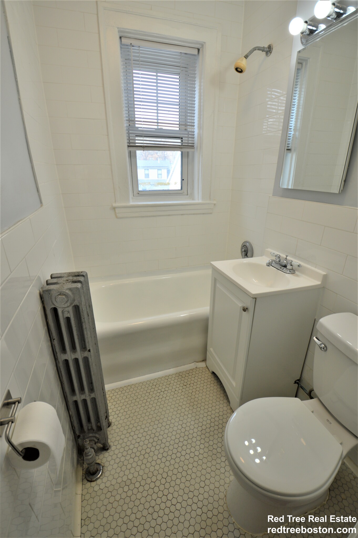 586 Washington St, Brighton