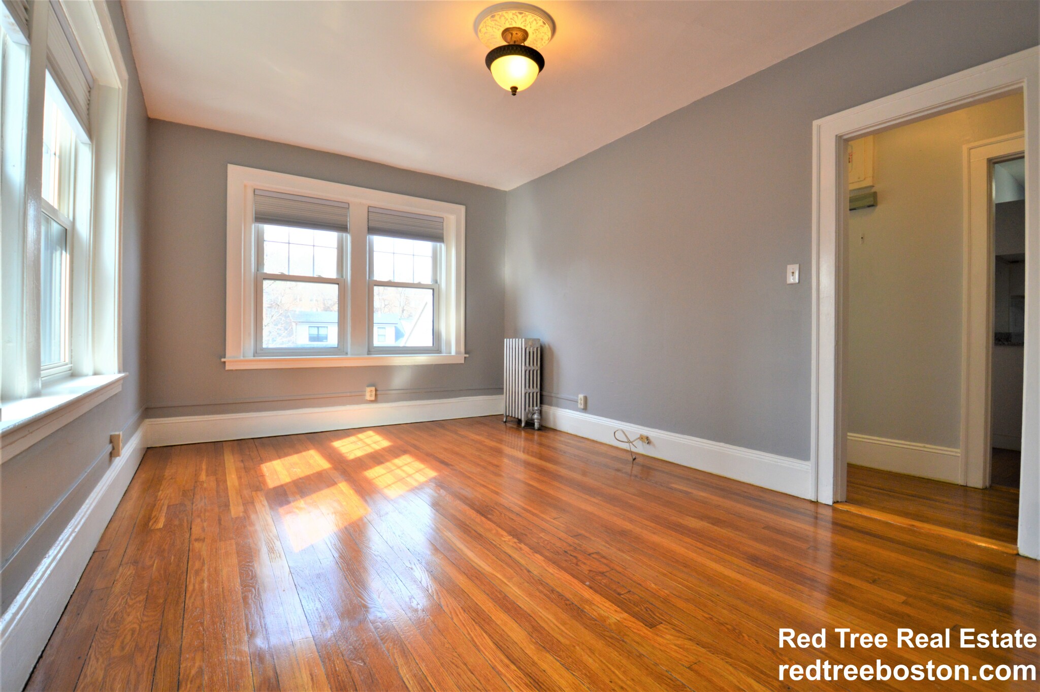 586 Washington St, Brighton