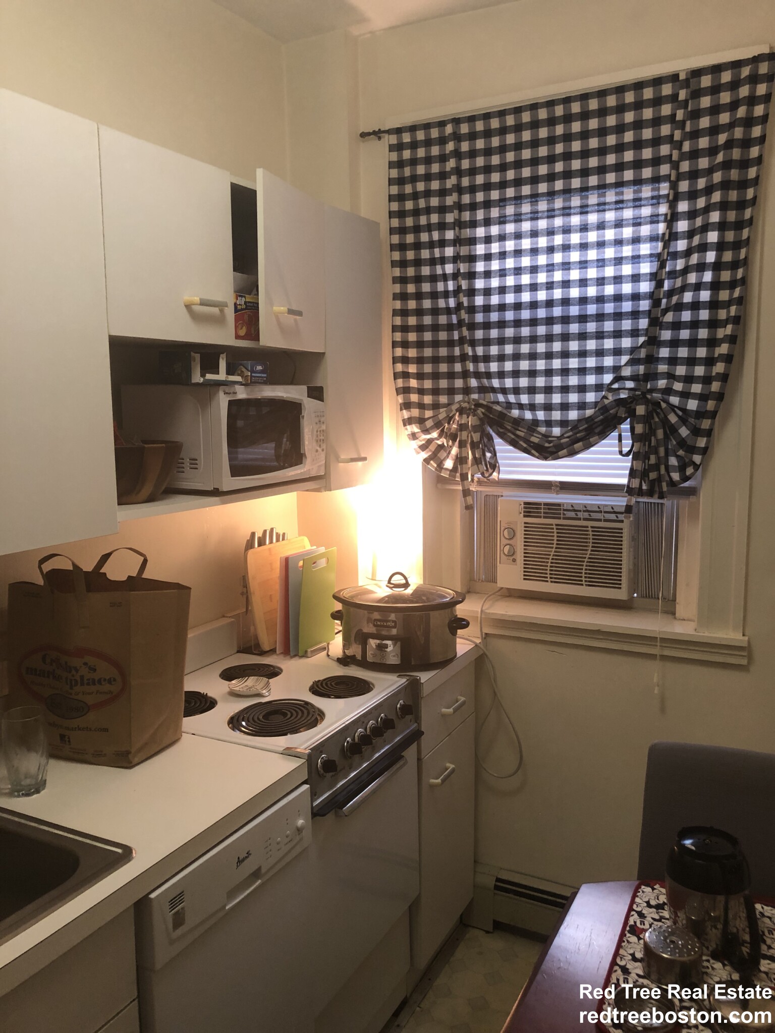 1669 Commonwealth Ave, Brighton