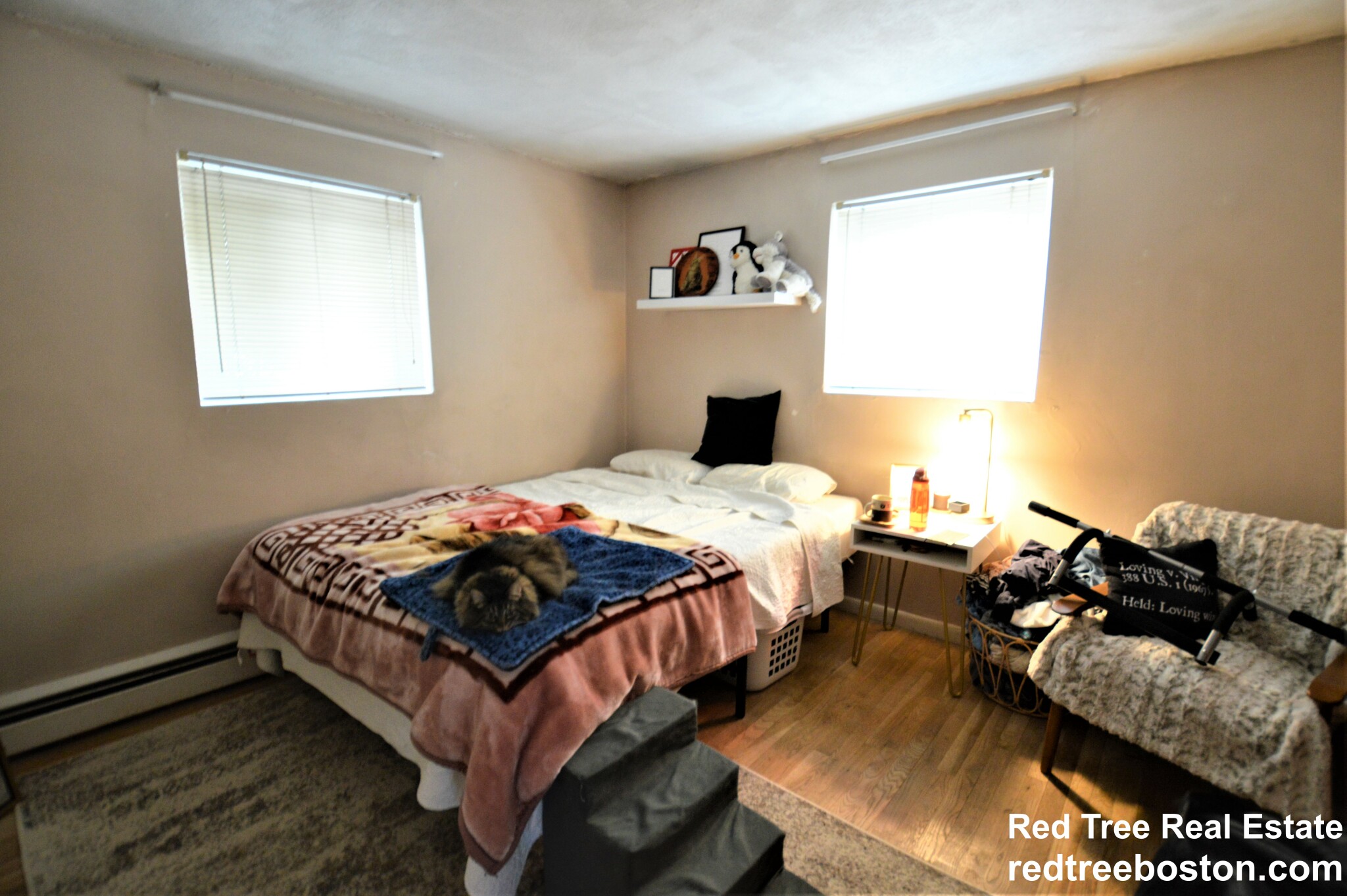 48 Bryon Rd, Chestnut Hill