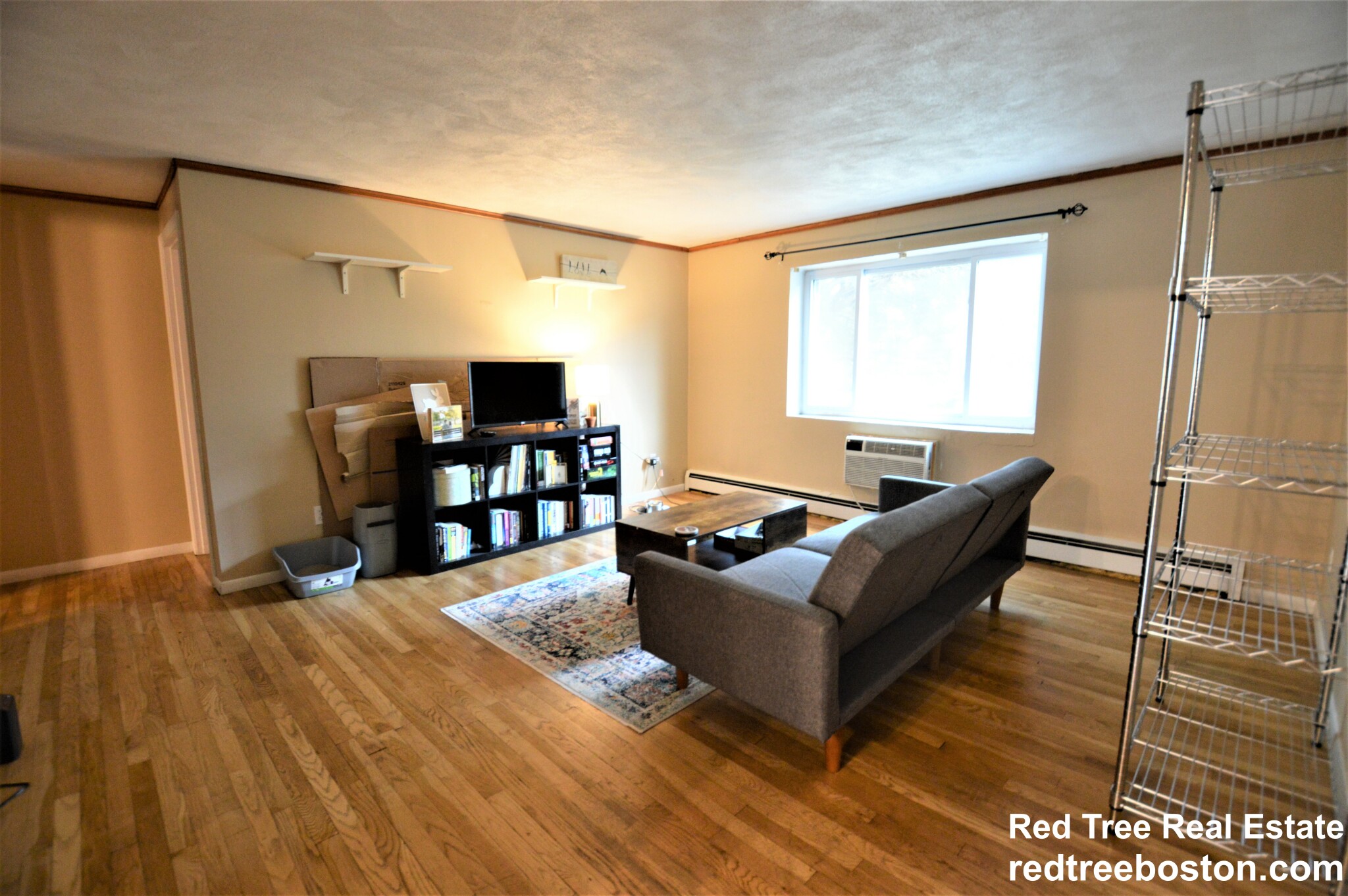 48 Bryon Rd, Chestnut Hill