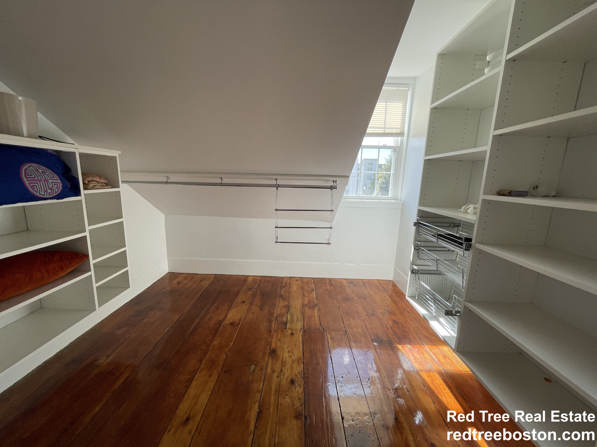 22 Maverick St, East Boston