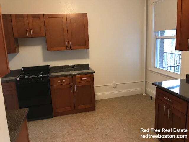 1638 Commonwealth Ave, Brighton