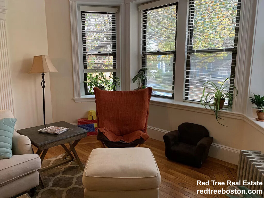 145 Freeman St, Brookline