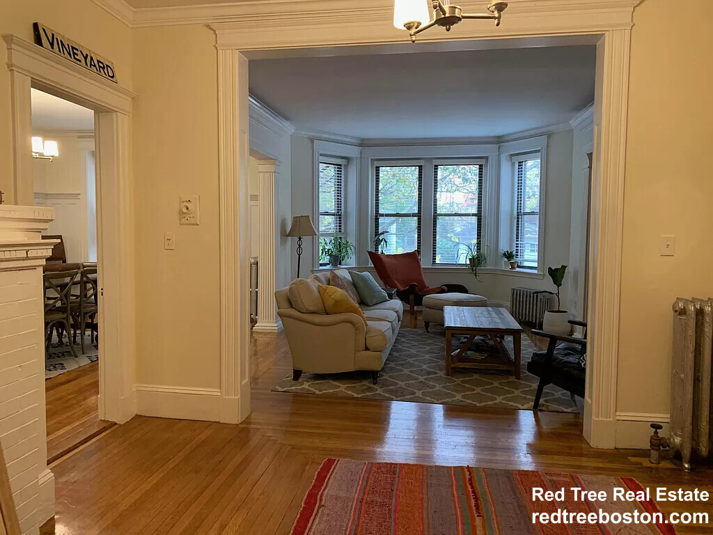 145 Freeman St, Brookline
