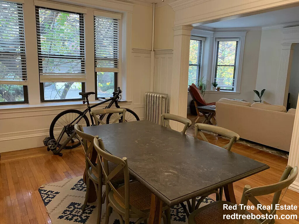 145 Freeman St, Brookline