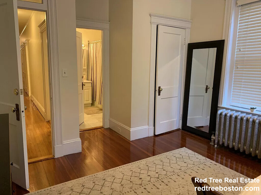 145 Freeman St, Brookline