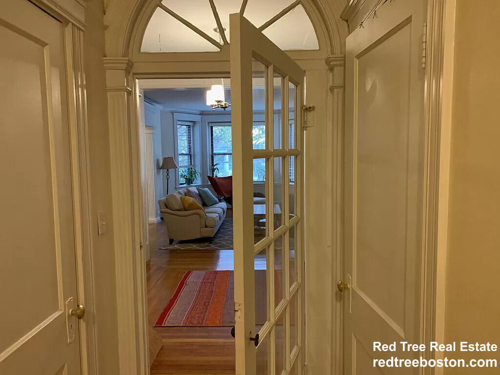 145 Freeman St, Brookline